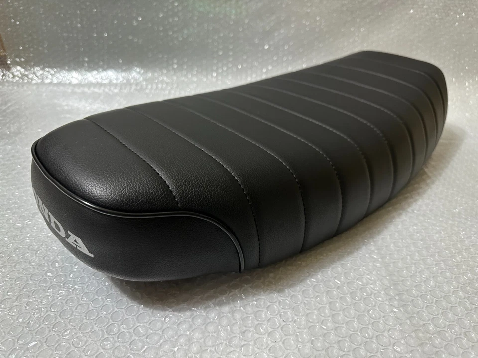 1973-1976 Honda CB 200 CB200 CB200T Twin low profile motorcycle seat saddle. - Image 2 of 4