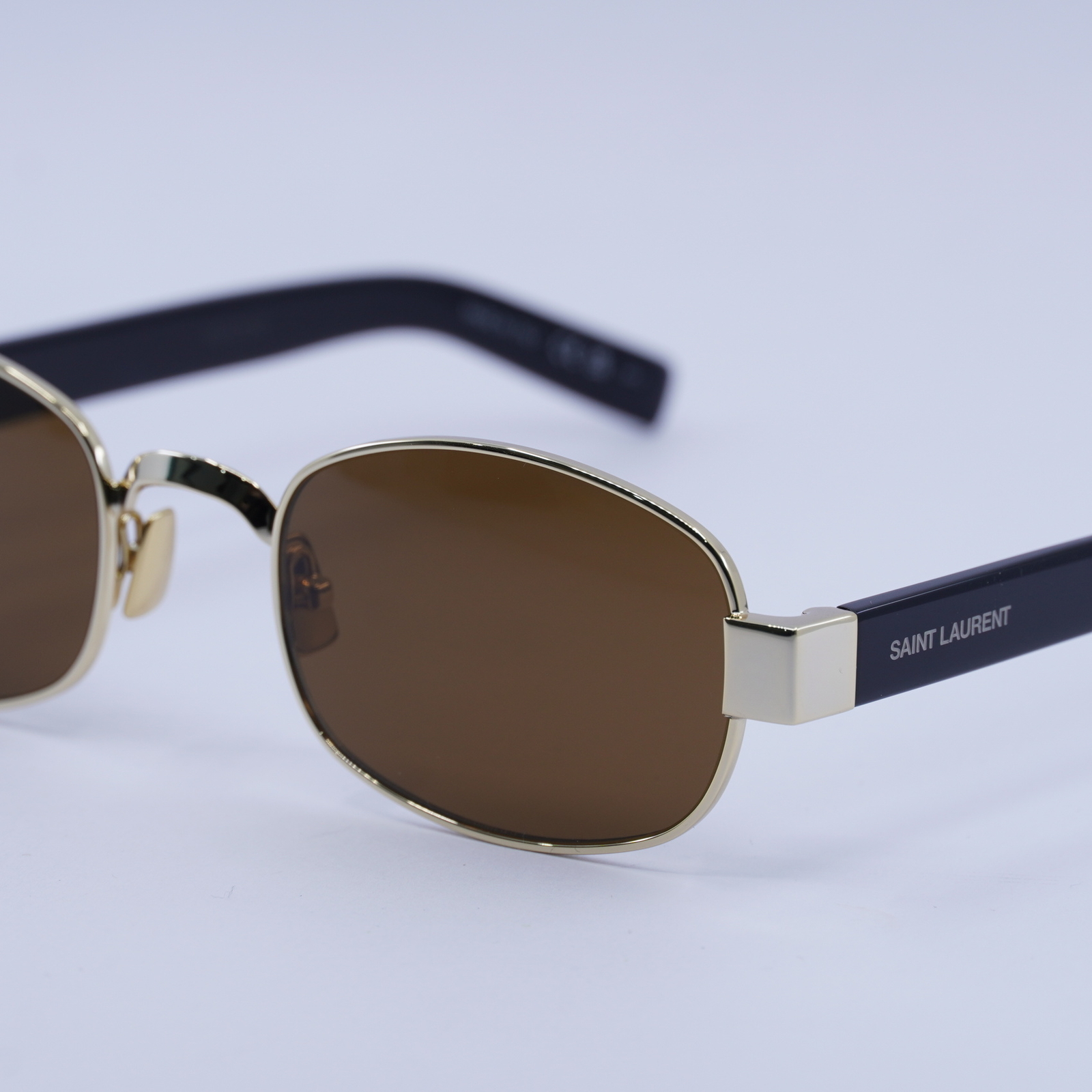 Occhiali da sole Saint Laurent SL706 001 oro chiaro nicotina 53 22 145 nuovi