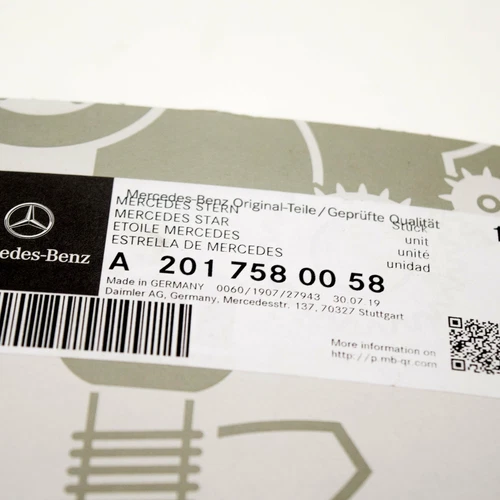 Mercedes-Benz W124 W202 Tailgate Emblem Star A2017580058 - Picture 2 of 8