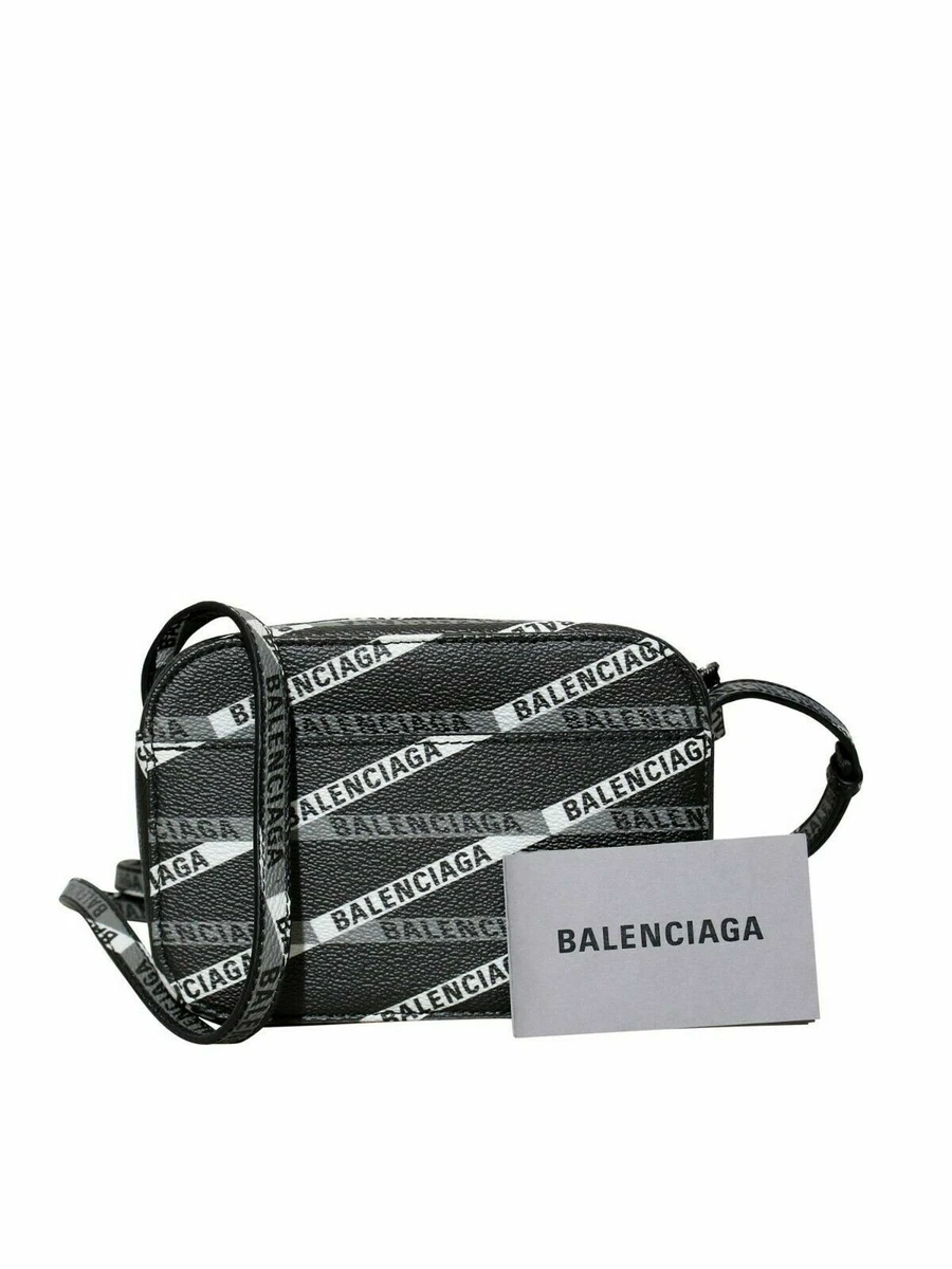 Balenciaga Men, Everyday camera bag, Black, Unisize, Bags, Calf Leather