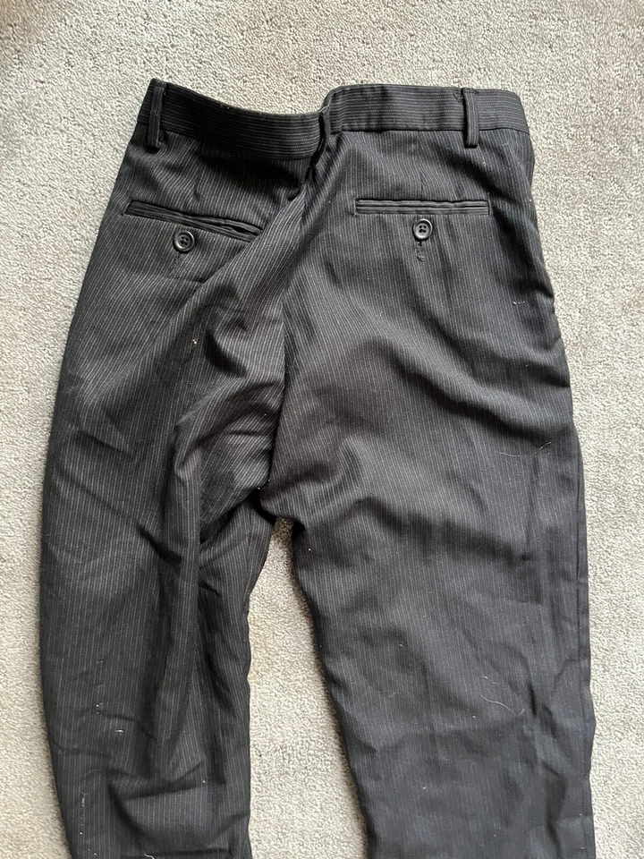 Pantalones de sarga de línea fina negros a rayas talla 14 de Calvin Klein para niños Foto 4 de 4