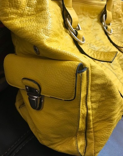 BOLSO DE MANO VINTAGE BUENO COLECCIÓN AMARILLO BRILLANTE TEXTURIZADO 23" FIN DE SEMANA DURANTE LA NOCHE - Imagen 7 de 24