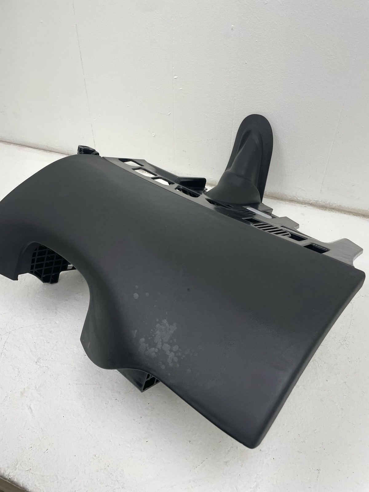2015-2020 BENTLEY BENTAYGA OEM Front Left Lower Dash Knee Bolster Steering Panel
