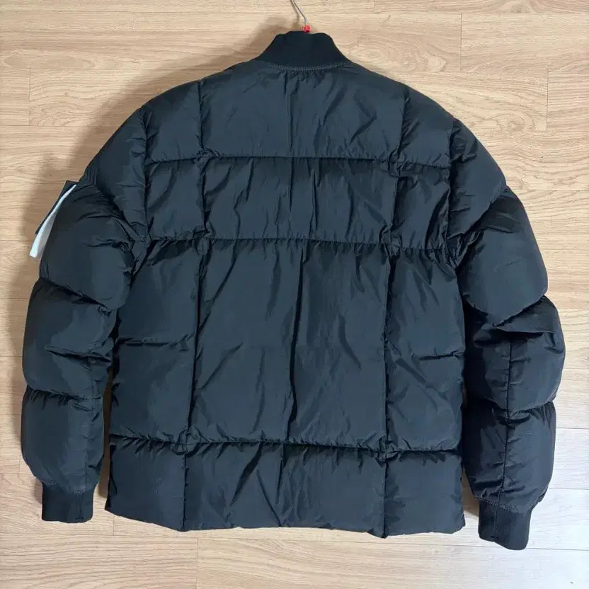 Stone Island Crinkle Labs Down Puffer Jacket - S Size, Pre-Owned thumbnail 4