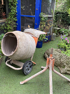 Cement Mixer Belle Minimix 150. 240 Electric with stand.