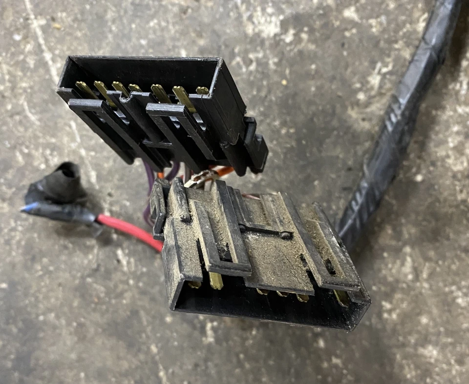 Chevrolet Silverado 1989 C/K 1500 2500 camioneta tablero arnés de cables caja de fusibles Foto 2 de 4