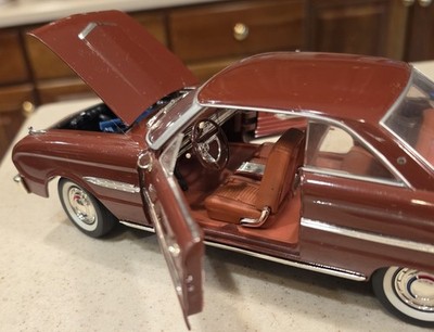 Road Signature Deluxe Edition 1963 1/2 Ford Falcon 1:18 DieCast