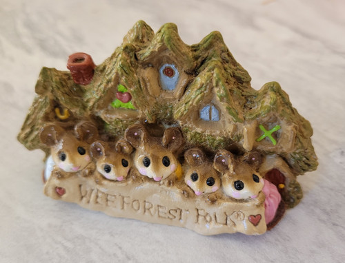 Wee Forest Folk Display Plaque (WFFDP/WFF-1) Signed by Annette Petersen 1983