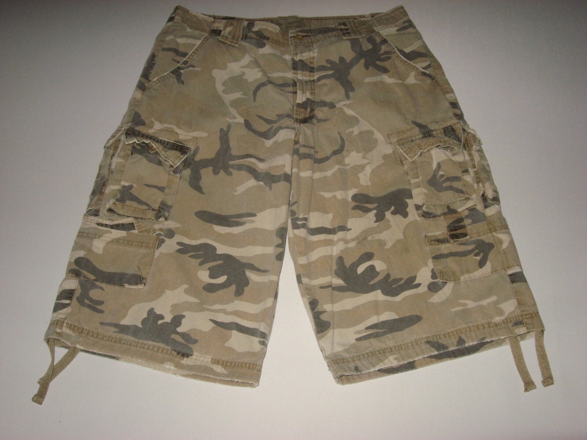 Vintage Lee Dungarees Men's Camo Cargo Shorts 34