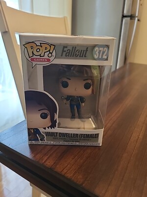 Funko Pop! Vinyl: Fallout - Vault Dweller (Female) (w/ Stimpack) #372