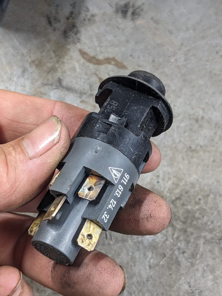 Genuine 74CH33B Hazard Flasher Switch Fits 1973-1989 Porsche 911 - Image 2 of 4