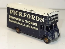 Wardie KEMLOW PICKFORDS REMOVALS VAN - (387)