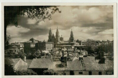 Santiago de Compostela Gesamtansicht von der Promenade Herracula