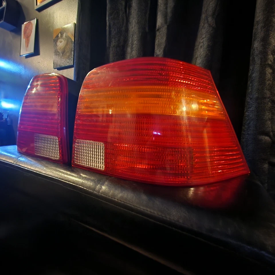 Volkswagen Mk4 Golf Amber Taillights - Image 3 of 4