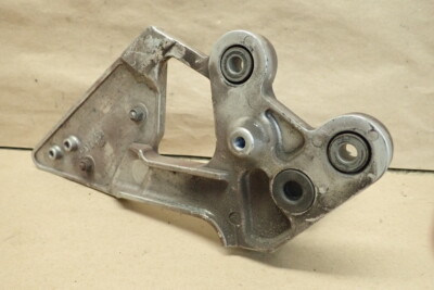 palpal -プロフ読んで下さい- 2008 YAMAHA FZ600 FRONT LEFT FOOT PEG W/ MOUNT | eBay