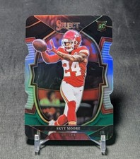 Skyy Moore Black/Green Prizm Holo Die Cut Rookie RC 2022 Select Card #21 Chiefs. rookie card picture
