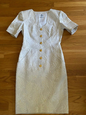Vtg Ungaro Parallele Paris jacquard pineapples Dress cream metallic Gold Buttons