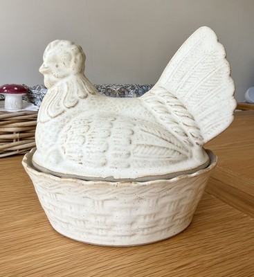 Große natürliche Creme Huhn Henne auf Nest Ei Aufbewahrung Halter Cottagecore Keramik
