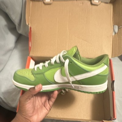 Nike Dunk Low  Chlorophyll  Men Size 8.5