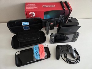Nintendo Switch Konsole Grau, OVP, 32GB, LCD Display, Top Set, Pro Controller