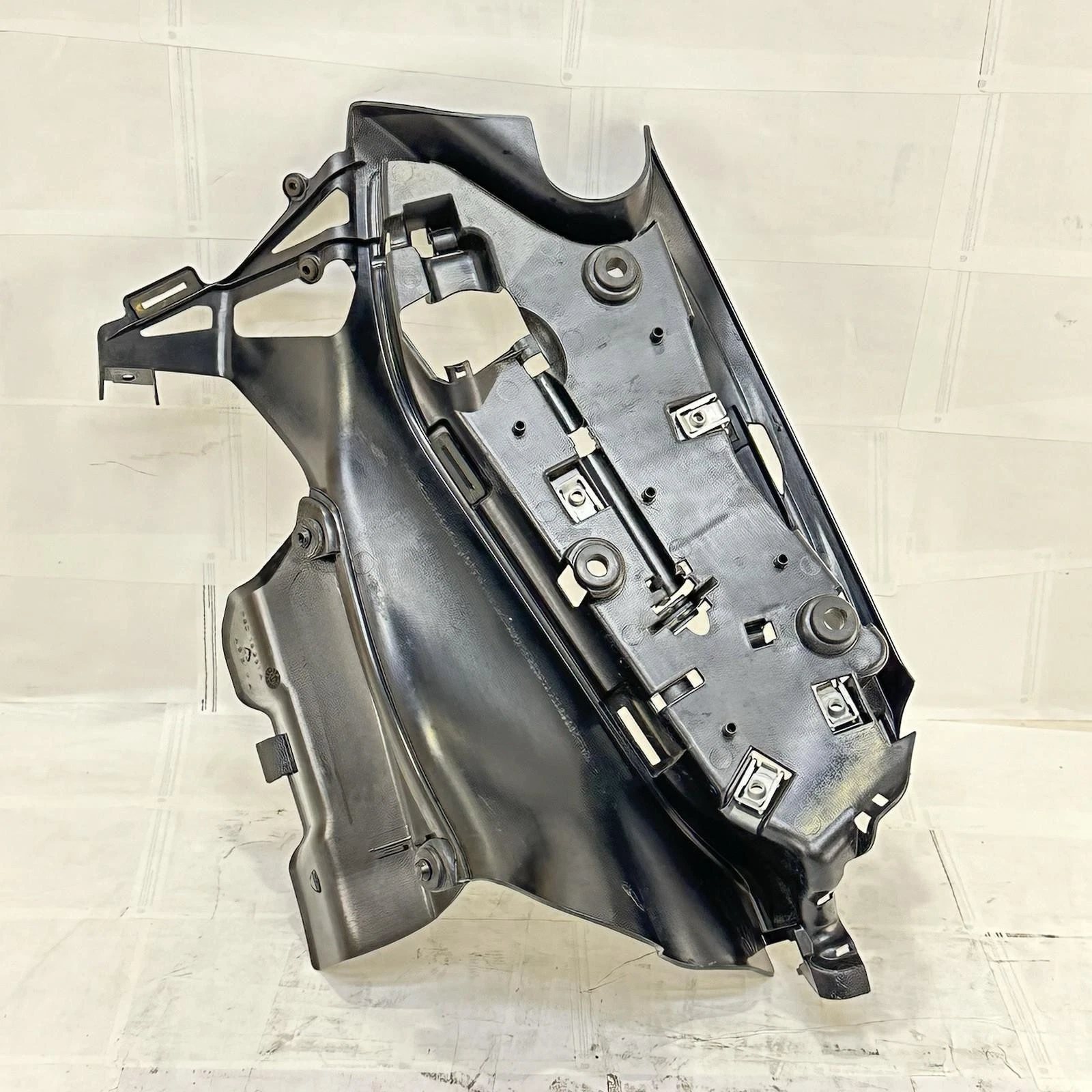 2016 - 2019 DUCATI 959 PANIGALE LEFT SIDE FAIRING BATTERY INNER COWL PANEL TRIM