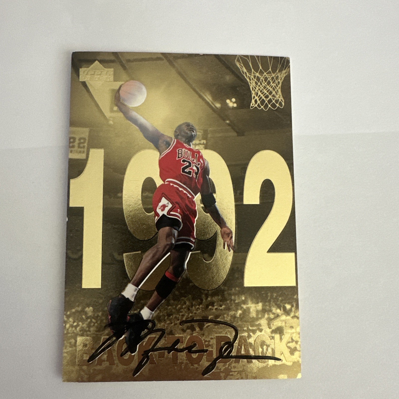 1992 Michael Jordan Exclusive Gatorade Jumbo Gold Premium Card 8 of 12