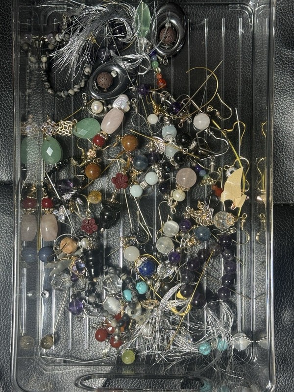 Lot Of Scrap Crystal Earrings 