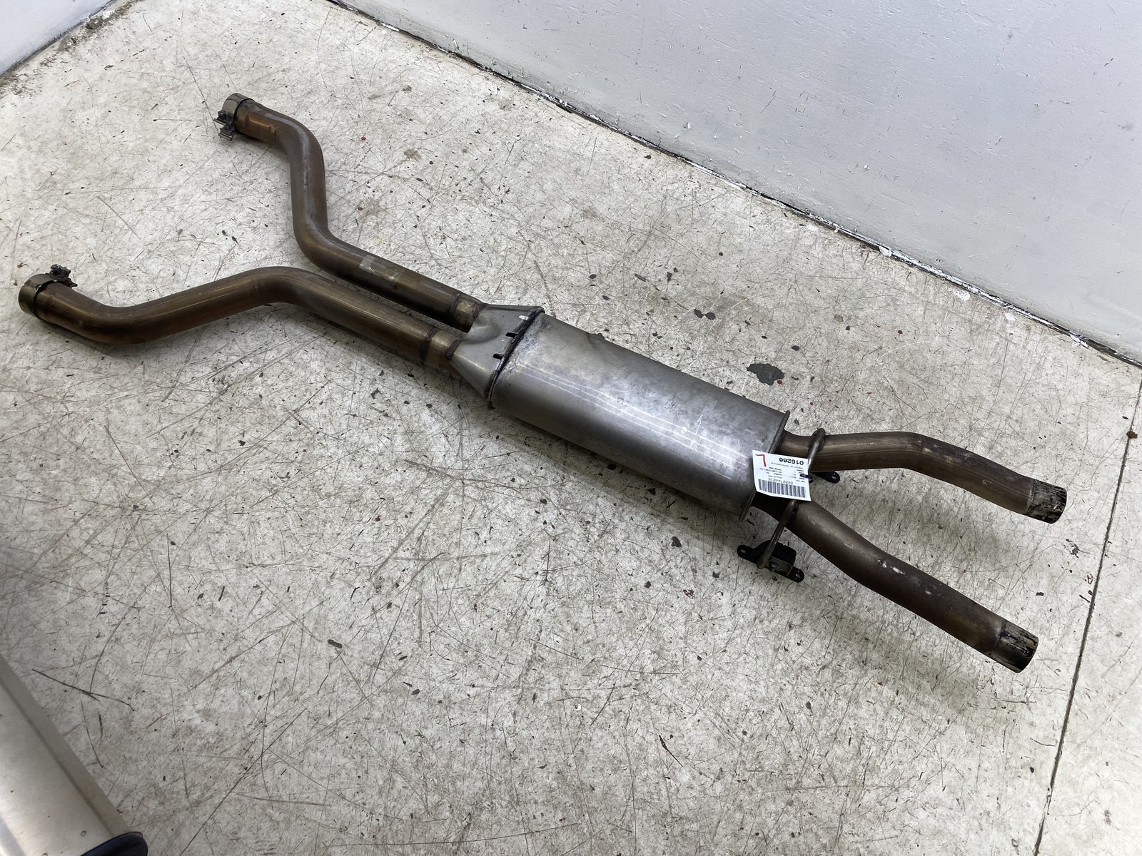 2010-2020 BENTLEY MULSANNE CENTER MIDDLE EXHAUST MUFFLER PIPE SYSTEM 3Y0253200