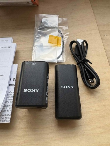 Microphone numérique sans fil Bluetooth Sony ECMW2BT 600 pieds - Photo 3 sur 5