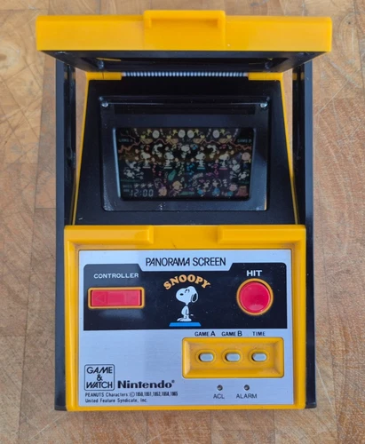 Nintendo Game and Watch Panorama screen SNOOPY SM-91 1983