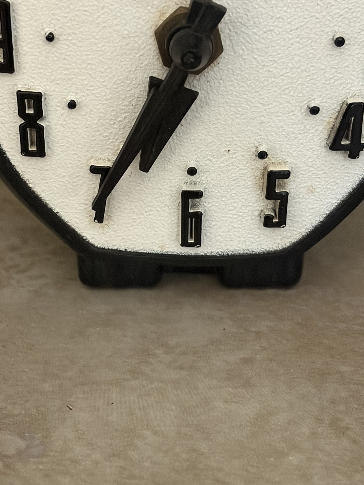 Spartus Cat Eye Binking Wall Clock missing tail for repair or parts please read