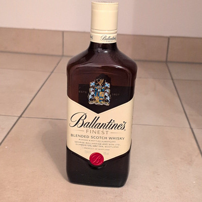 Ballantines Finest Blended Whisky Scotch Schottland 0,7l 40%  NP15  ballantine's