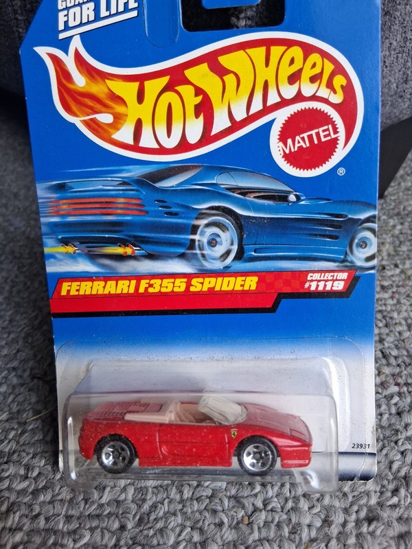 Hot Wheels 1999 Ferrari F355 Spider Red 23931 Collector #1119 (176)