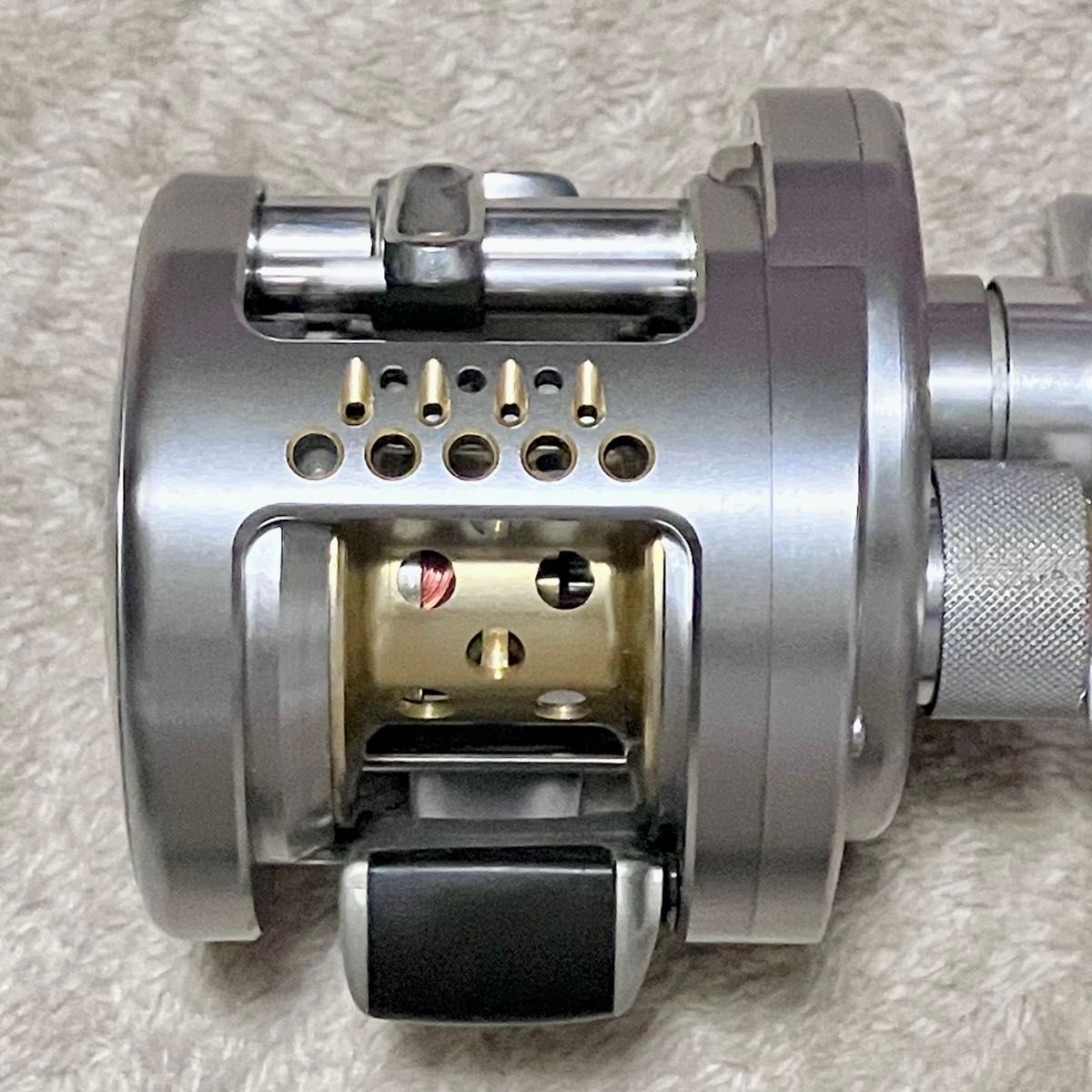 Shimano CALCUTTA CONQUEST 200DC Baitcasting Reel Fishing Model