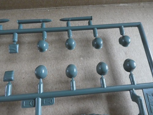 Tamiya German 88mm Flak36/37 Bausatz Nr17 Maßstab 1/35 D Sprue Soldaten - Bild 8 von 8