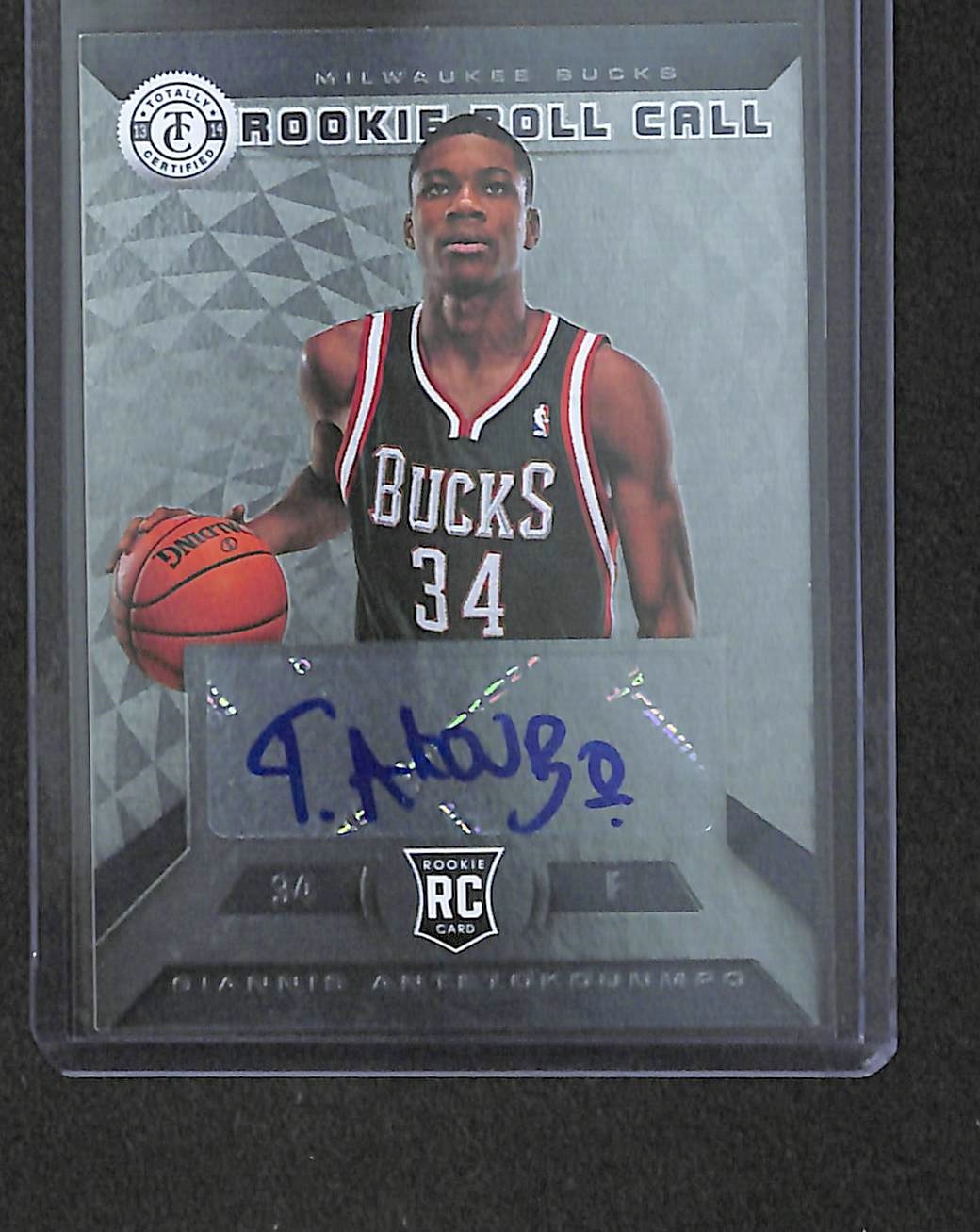 2013-14 Totally Certified Rookie Roll Call Autograph #19 Giannis Antetokounmpo