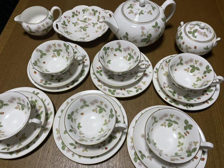 Wedgwood Wild Strawberry Tableware Tea Set 22pcs Cup Saucer