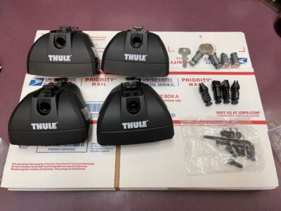 Thule 460R Rapid Podium Foot Pack includes Thule 544 One Key System Lock