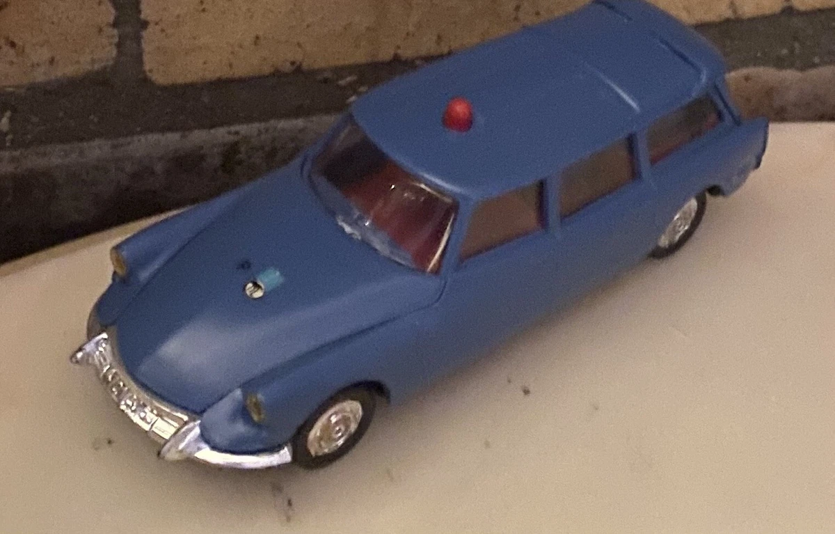 1923 Citroën B2 Ambulance Municipale Ville de Paris | Model Cars | hobbyDB