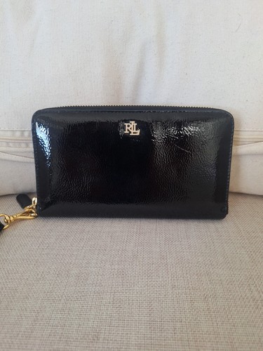 Muñequera/cartera Lauren Ralph Lauren charol negra - Imagen 7 de 7