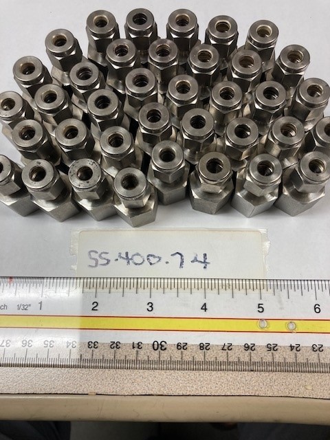 Swagelok SS-400-7-4 Female Connector 1/4" Tube x 1/4" Female NPT 316 Stainless