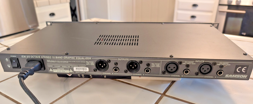 SAMSON E30 2/3 30 STEREO 15 BAND Rack Mount EQUALIZER EQ 1u Analog XLR + 1/4" - Picture 3 of 5