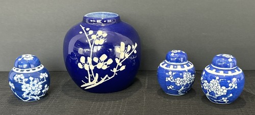 Vintage Blue And White Hinder Jars (3) Small Lidded, & And 1 Medium No Lid - Picture 3 of 19