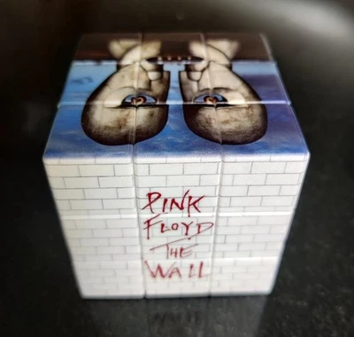 ROCK GUITAR MINIATURES RGMC03 Pink Floyd Rubiks Cube with free stand