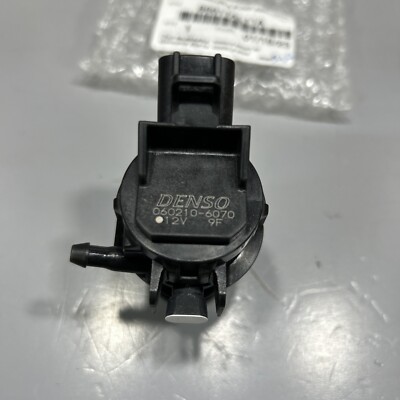 ゆか　0909 2018-2023 Subaru Crosstrek Windshield Washer Pump 060210