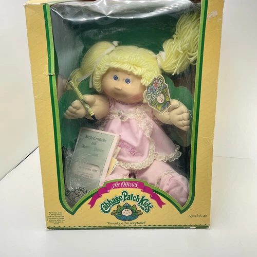 The Official Cabbage Patch Kids Doll by Coleco (Fernanda iris)