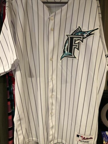 Minnesota Twins Miguel Sano # 22 MLB Jersey Majestic Boy's Size XL