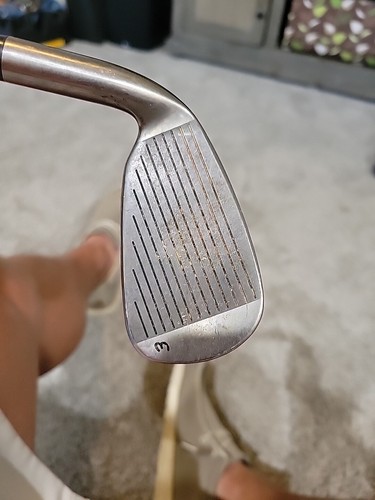 Taylormade Firesole 3 Iron - Taylormade R-80 Bubble Graphite Shaft - RH Tungsten - Picture 6 of 9