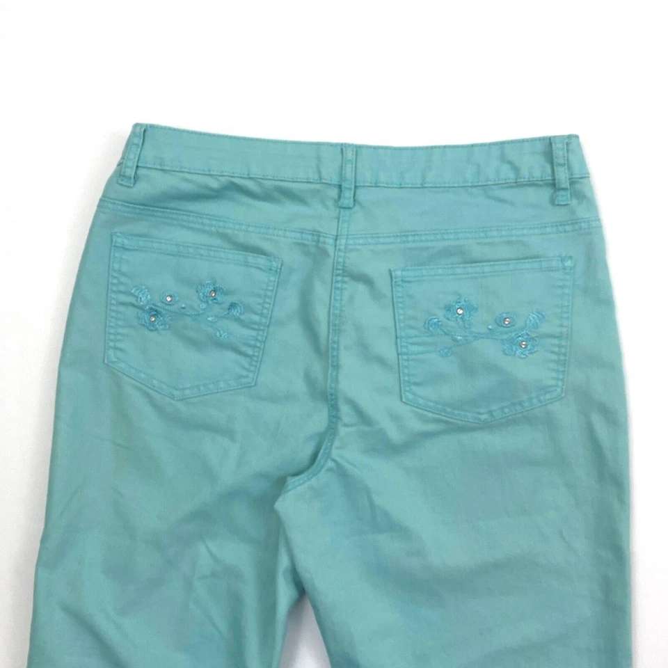 Basic Editions Embroidered Cuffed Crop Women's size 12 Teal Blue Denim jeans Foto 2 de 3