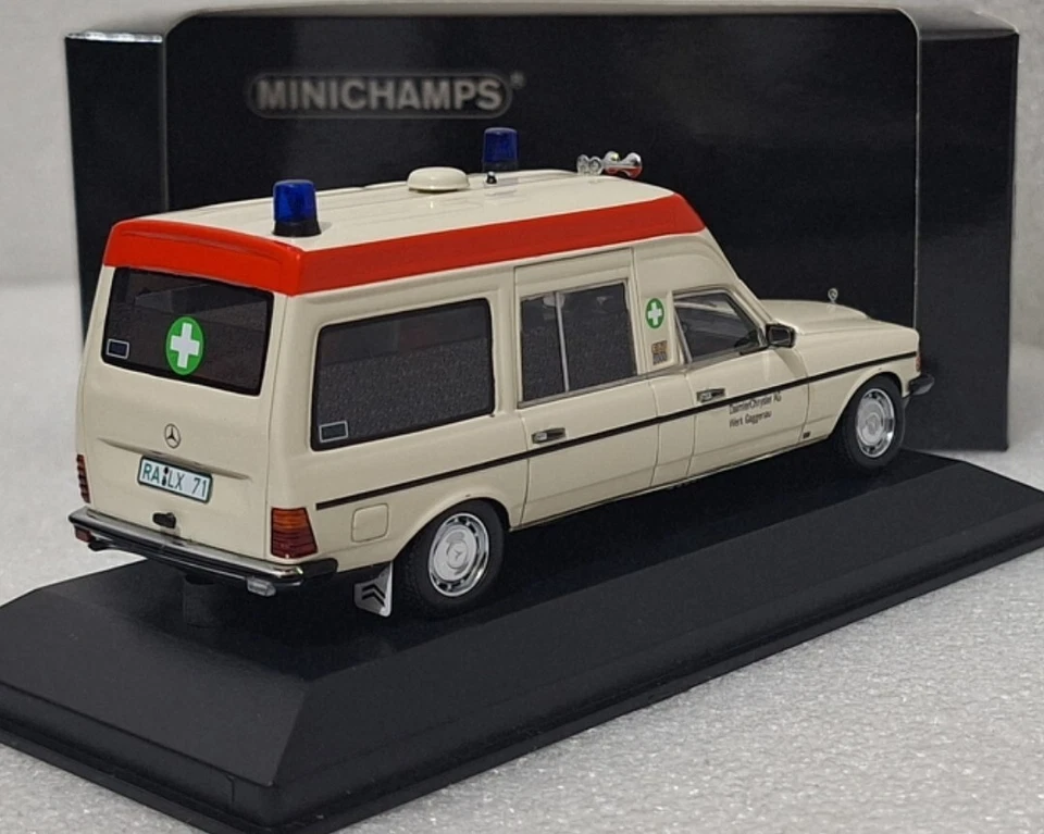 Mercedes E-Class (W123) 230E Binz Ambulance 1983 1:43 Minichamps 437032060 (13) - Image 2 of 4